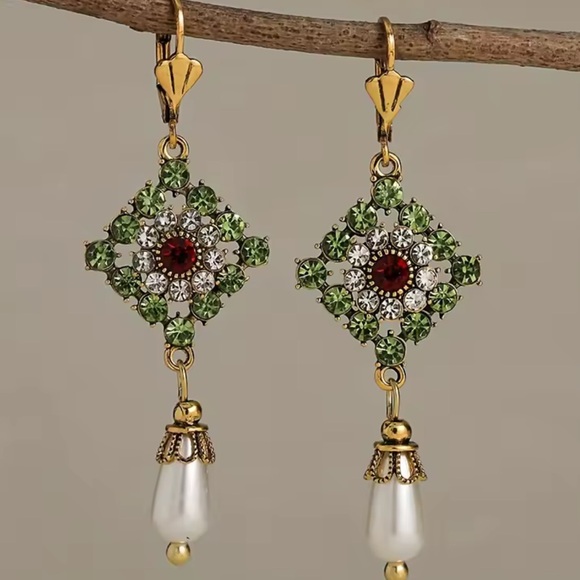 Anthropologie Jewelry - Vintage Gold and Green Dangle Earrings